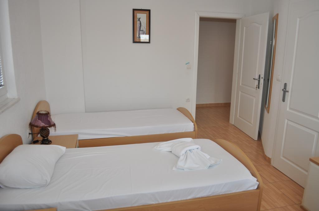 Guest House Miranda Охрид Экстерьер фото